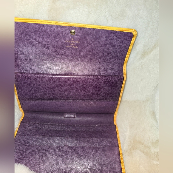 LOUIS VUITTON Continental Yellow Epi wallet w Purple Interior - Picture 6 of 12
